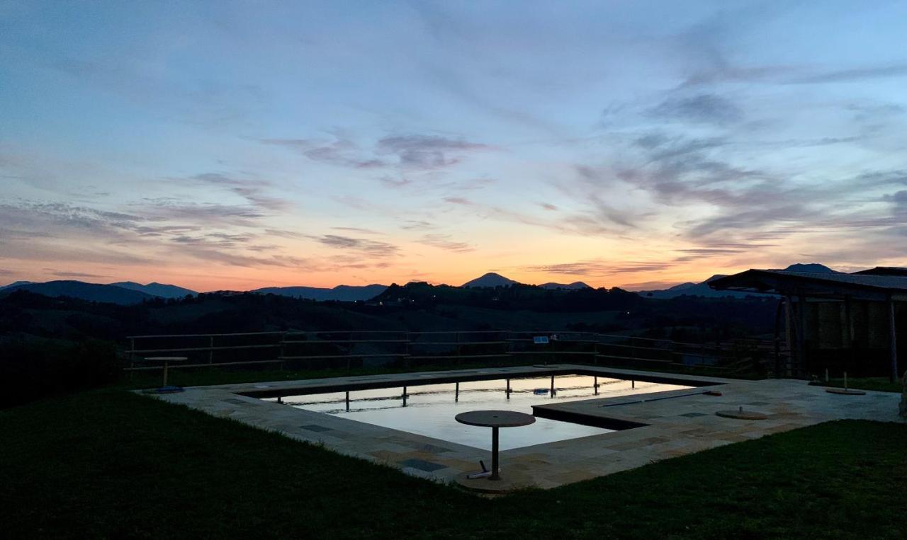 La Cerqua Villa Arcevia Bagian luar foto